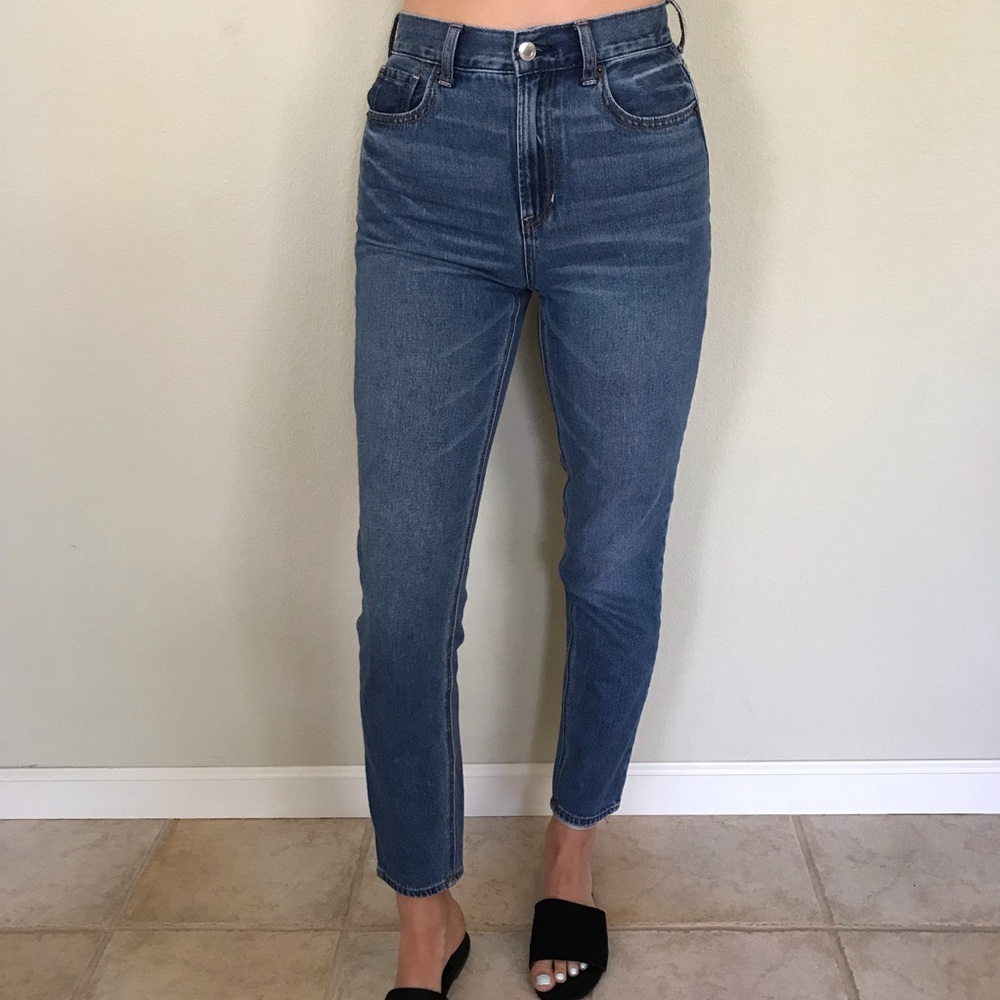 American Eagle Medium Wash Mom Jeans